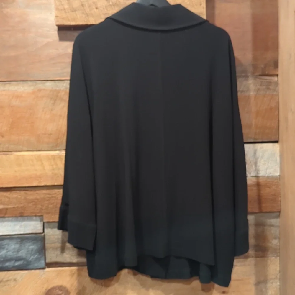 Black Button-Up Jacket - Picture 4 of 4